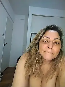 Lunita86 online show from June 2026 11:04:01 AM