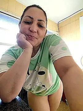 Lunita86 online show from April 2026 12:20:01 PM