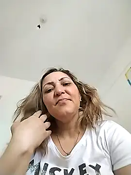 Snapshot of Lunita86 chatting on December 2025 02:26:02 PM Lunita86 online show from December 2025 02:26:02 PM