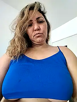 Lunita86 online show from March 2026 12:43:01 PM