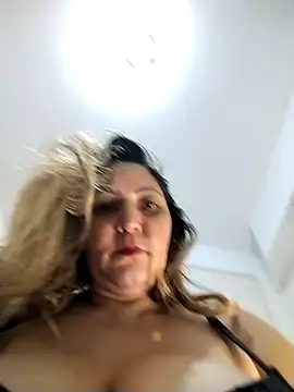 Lunita86 online show from May 2026 02:07:01 AM
