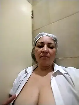 Snapshot of Lunita86 chatting on November 2025 02:18:02 PM Lunita86 online show from November 2025 02:18:02 PM