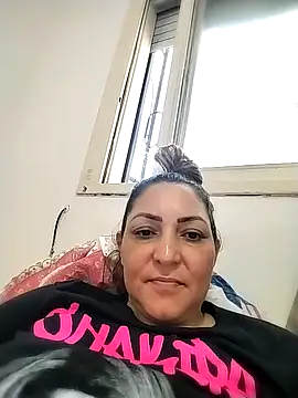 Snapshot of Lunita86 chatting on December 2025 10:32:01 PM Lunita86 online show from December 2025 10:32:01 PM