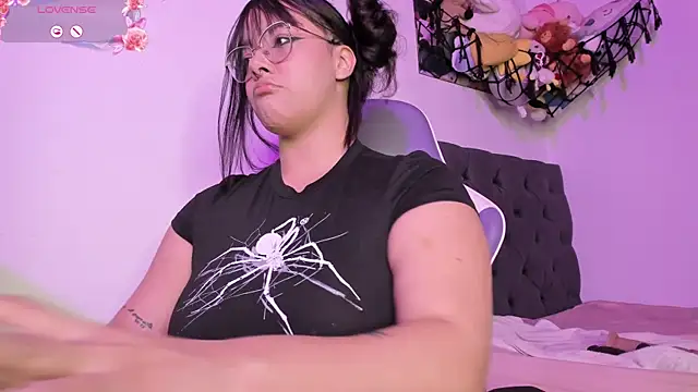 Lilithh Kuro online show from March 2026 12:07:02 AM