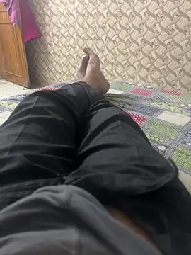 aflatoon121 online show from November 2025 01:37:02 PM