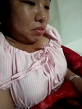 Snapshot of tulipsexy chatting on February 2026 05:48:02 AM tulipsexy online show from February 2026 05:48:02 AM