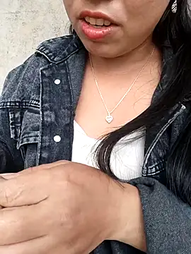 tulipsexy online show from October 2025 02:00:01 AM