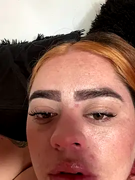 isabella arias2 online show from October 2025 04:41:01 PM