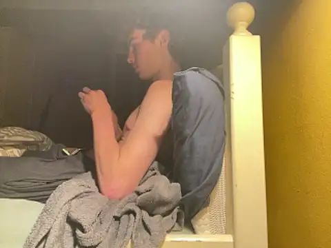 Snapshot of Randy9222 chatting on February 2026 01:16:01 AM Randy9222 online show from February 2026 01:16:01 AM