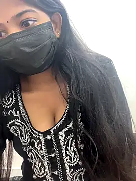 Snapshot of Rihana_01 chatting on September 2025 08:10:02 AM Rihana 01 online show from September 2025 08:10:02 AM