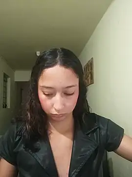 Vale stone  online show from November 2025 09:29:02 PM