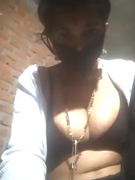 Snapshot of Hott_cutgirl chatting on December 2025 02:33:01 PM Hott cutgirl online show from December 2025 02:33:01 PM