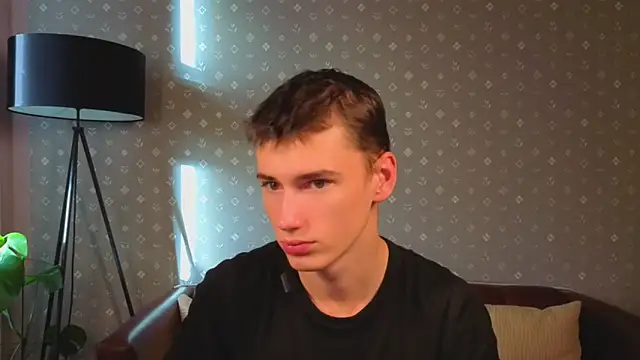 Max Foks online show from September 2025 04:40:01 AM