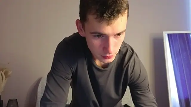 Max Foks online show from September 2025 05:00:02 AM