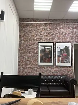 Valerie Ohara online show from September 2025 03:56:01 AM