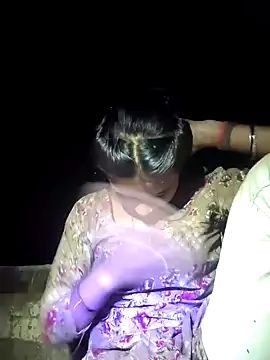 Snapshot of R_Roshni chatting on October 2025 03:36:01 PM R Roshni online show from October 2025 03:36:01 PM