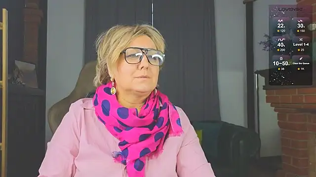 Snapshot of Marta_Wils chatting on December 2025 03:07:01 AM Marta Wils online show from December 2025 03:07:01 AM