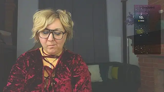 Snapshot of Marta_Wils chatting on November 2025 05:29:02 AM Marta Wils online show from November 2025 05:29:02 AM