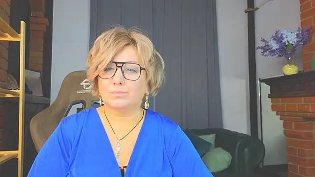 Snapshot of Marta_Wils chatting on November 2025 05:22:02 AM Marta Wils online show from November 2025 05:22:02 AM