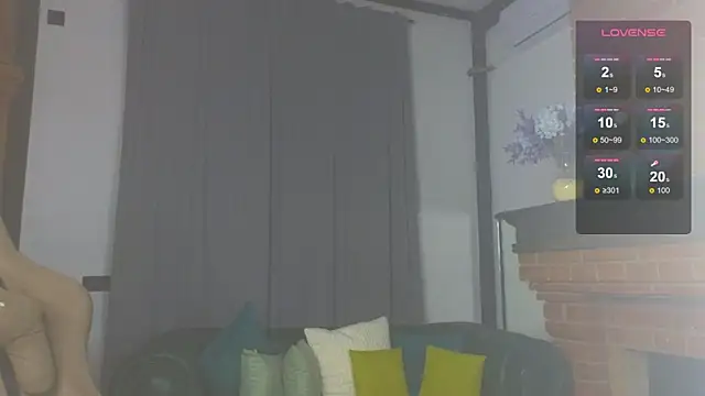 Snapshot of Marta_Wils chatting on November 2025 04:17:02 PM Marta Wils online show from November 2025 04:17:02 PM