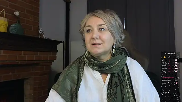 Snapshot of Marta_Wils chatting on October 2025 01:29:01 AM Marta Wils online show from October 2025 01:29:01 AM
