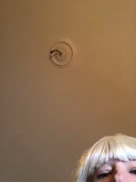 juliaoneandonly online show from December 2025 07:06:01 PM