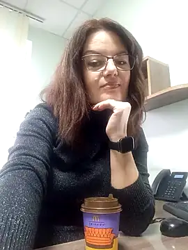 ValeriaLove43211 online show from November 2025 08:14:01 AM