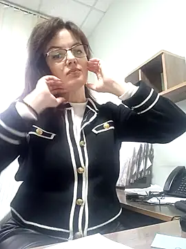 ValeriaLove43211 online show from December 2025 12:05:01 PM