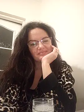 Snapshot of ValeriaLove43211 chatting on October 2025 06:44:01 PM ValeriaLove43211 online show from October 2025 06:44:01 PM