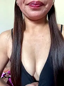 Milky-milk online show from December 2025 02:33:01 AM