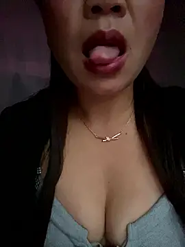 Milky-milk online show from January 2026 11:44:02 PM