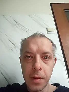 szajbusek41 online show from January 2026 08:43:02 AM