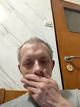 szajbusek41 online show from January 2026 04:00:01 PM