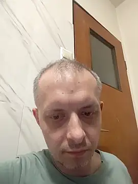 szajbusek41 online show from March 2026 05:40:01 PM