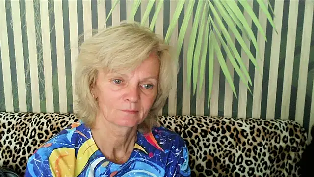 Zoe Steell online show from September 2025 04:27:01 AM