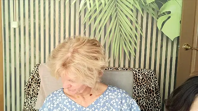Zoe Steell online show from September 2025 07:15:02 AM