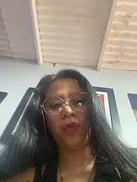 Rouus14 online show from November 2025 11:26:01 AM