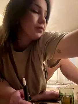 Snapshot of DeliceMaya chatting on September 2025 12:33:02 PM DeliceMaya online show from September 2025 12:33:02 PM
