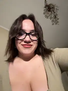 Snapshot of DeliceMaya chatting on October 2025 01:08:01 PM DeliceMaya online show from October 2025 01:08:01 PM