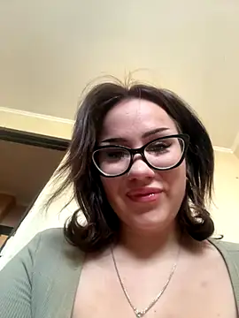 Snapshot of DeliceMaya chatting on October 2025 06:47:02 AM DeliceMaya online show from October 2025 06:47:02 AM