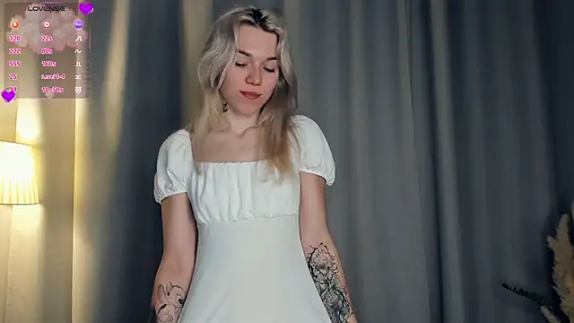 DianeHonnette online show from November 2025 07:41:02 PM