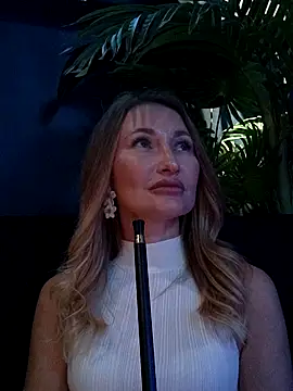 Snapshot of Risky-SquirtingGirl chatting on September 2025 05:39:02 PM Risky-SquirtingGirl online show from September 2025 05:39:02 PM