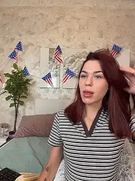 Snapshot of MollyXoXo chatting on July 2026 12:53:02 PM MollyXoXo online show from July 2026 12:53:02 PM