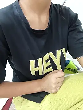 sassyishhu76 online show from February 2026 02:30:02 PM