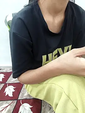 sassyishhu76 online show from February 2026 07:49:02 AM