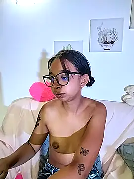 Suzanelee1 online show from September 2025 10:05:01 PM