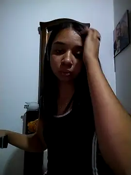 Snapshot of Suzanelee1 chatting on November 2025 12:03:02 AM Suzanelee1 online show from November 2025 12:03:02 AM