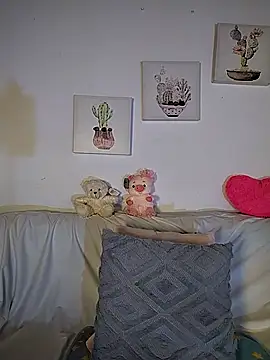 Snapshot of Suzanelee1 chatting on November 2025 07:08:02 PM Suzanelee1 online show from November 2025 07:08:02 PM