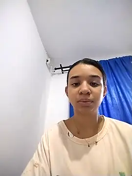 Snapshot of Suzanelee1 chatting on January 2026 12:56:01 PM Suzanelee1 online show from January 2026 12:56:01 PM