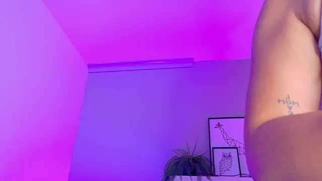 KeendraFox  online show from November 2025 10:19:02 AM